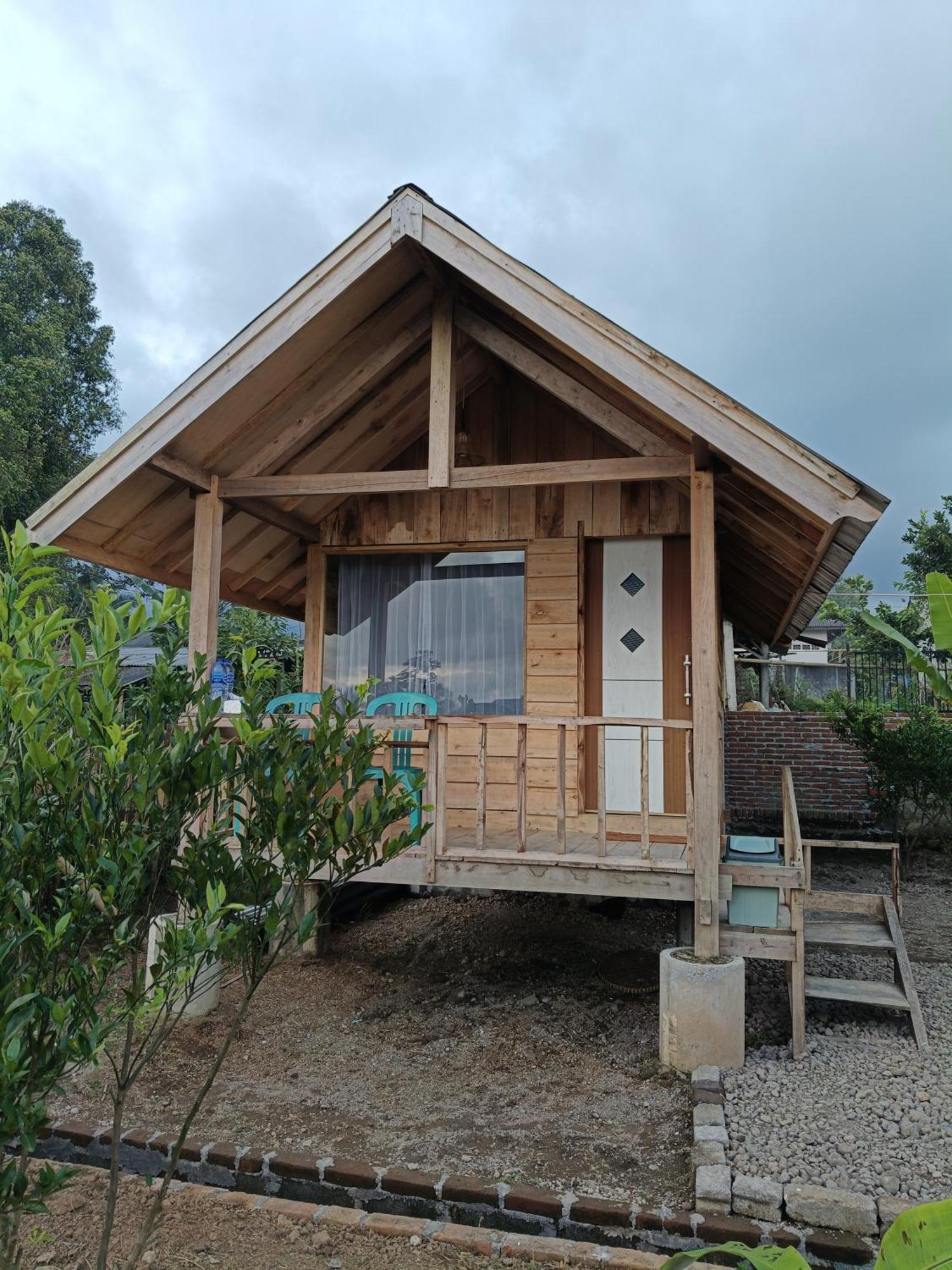 Raturinjani Homestay Selong 外观 照片