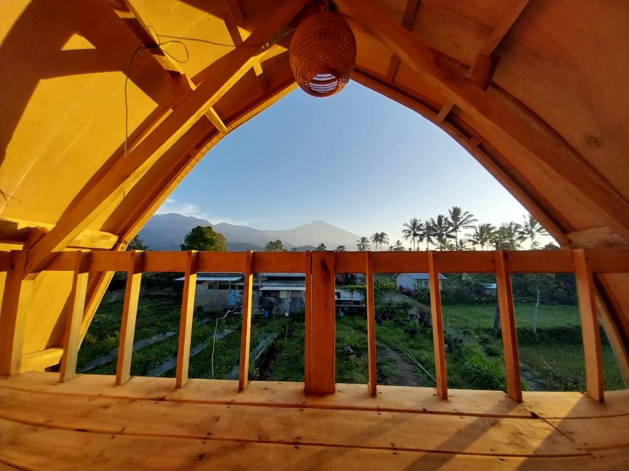 Raturinjani Homestay Selong 外观 照片