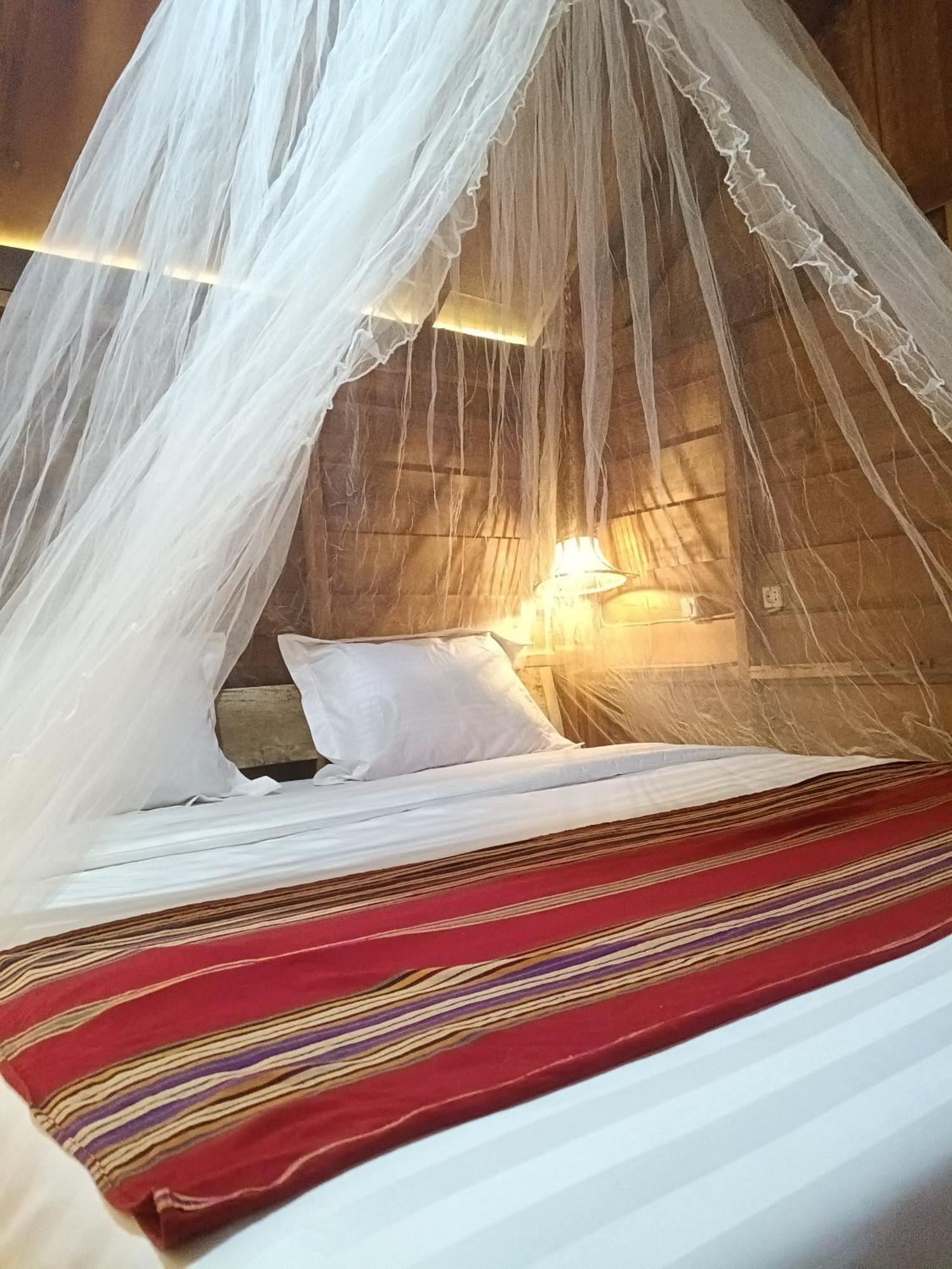 Raturinjani Homestay Selong 外观 照片